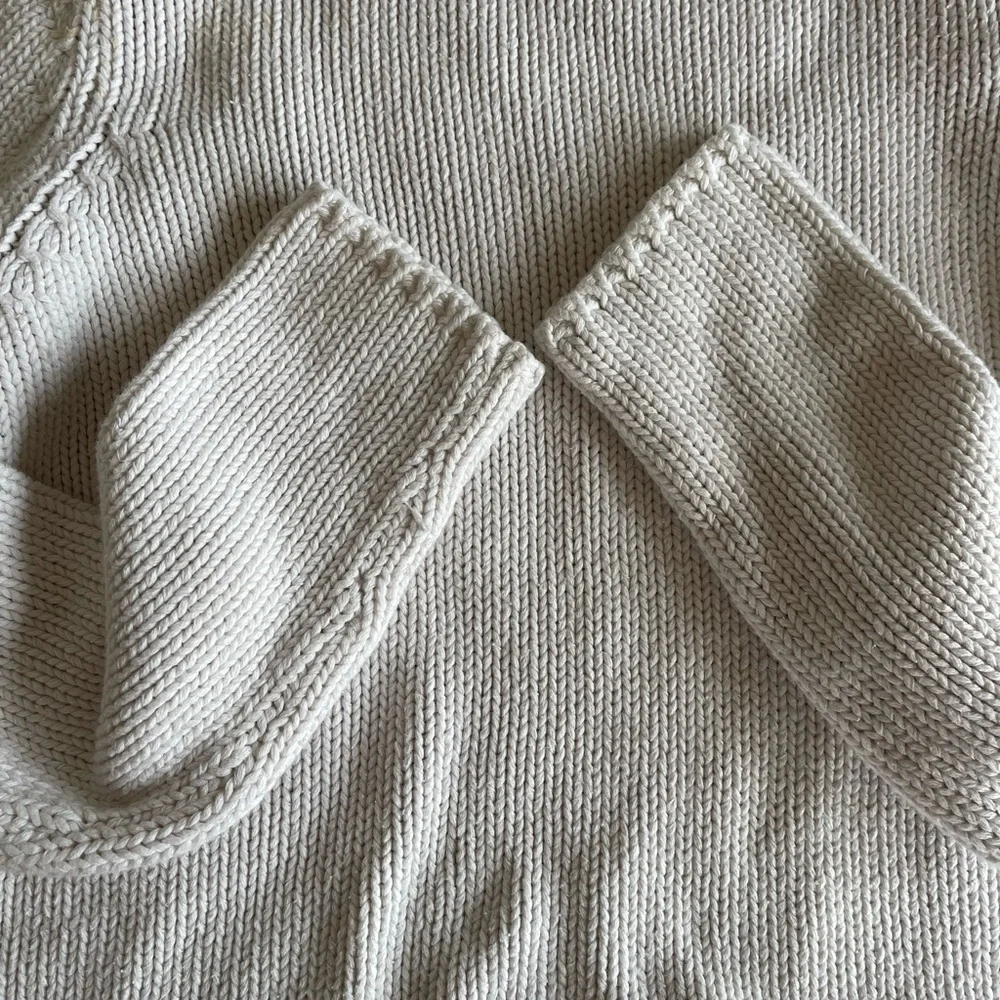 Banana Republic Cream Turtleneck Sweater - Picture 4 of 4